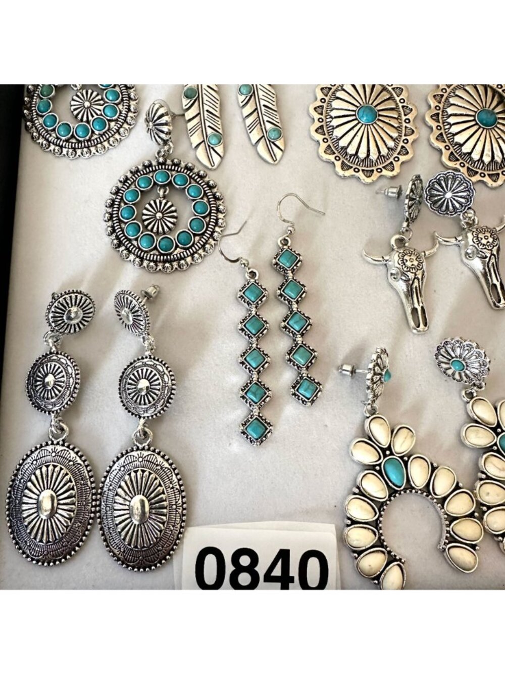 Costume Jewelry Lot Western Style Faux Turquoise Silver Tone Pierced Earrings - Picture 11 of 12